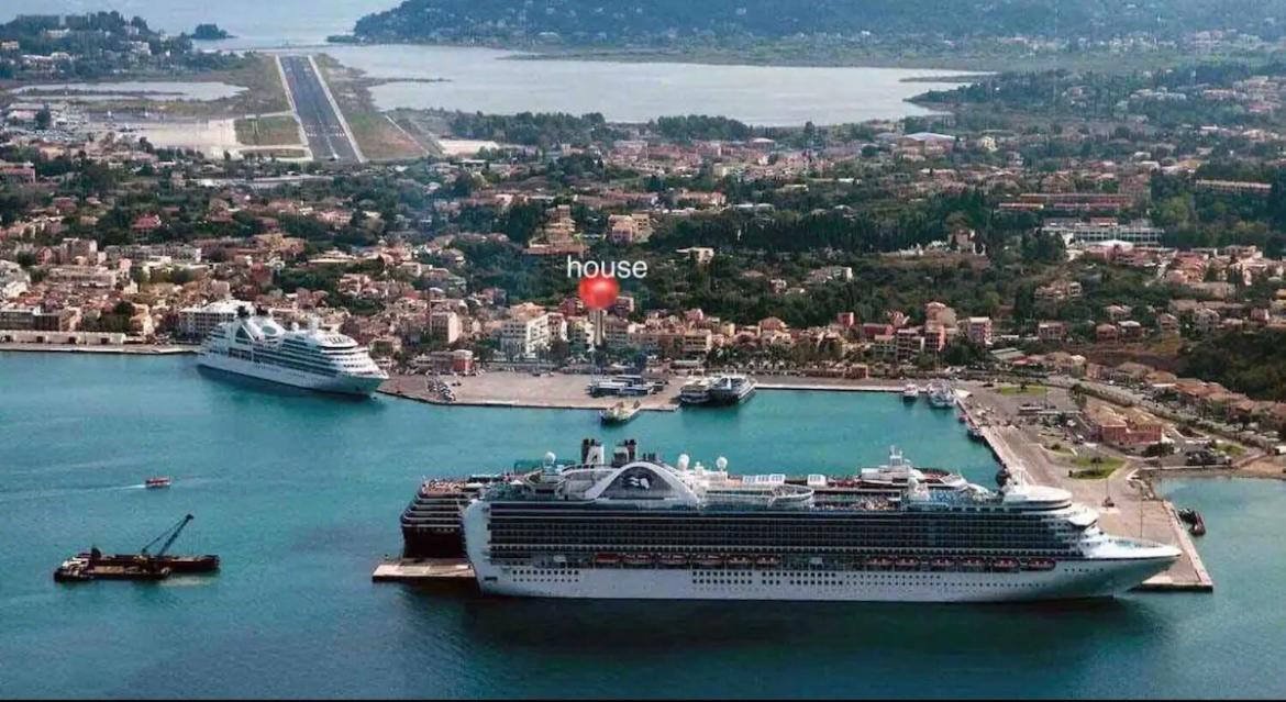 Contessina Al Porto Suite Mantouki Екстериор снимка